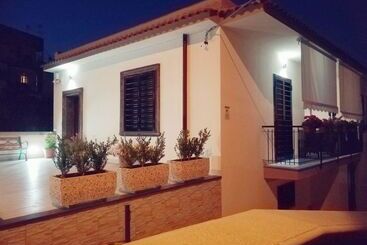 تختخواب و صبحانه Sylva Mala Home