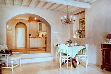 هتل روستایی Bioagriturismo Podere Montisi