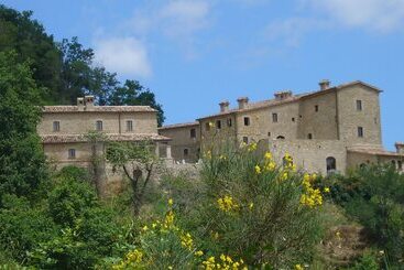 Hotel Rural Borgo Storico Cisterna