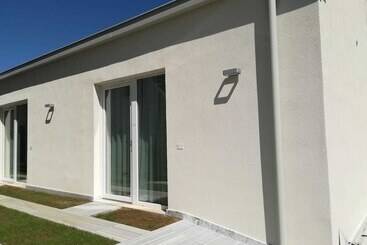 پانسیون Garda Guest House