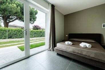 پانسیون Garda Guest House