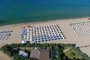 اقامتگاه Capo Rizzuto Resort