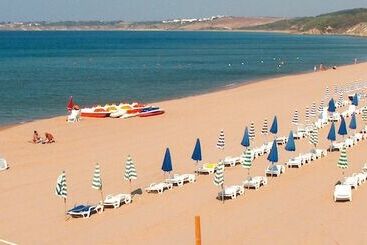 اقامتگاه Capo Rizzuto Resort