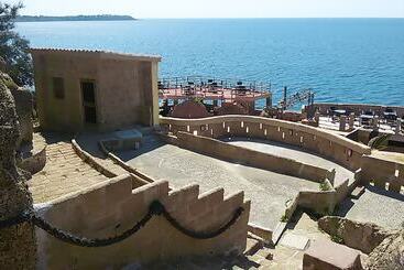 اقامتگاه Capo Rizzuto Resort