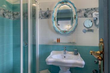 تختخواب و صبحانه Villa Nicolaci   Liberty Suites