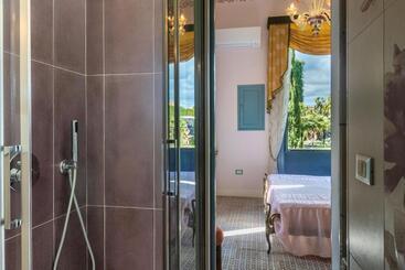 تختخواب و صبحانه Villa Nicolaci   Liberty Suites