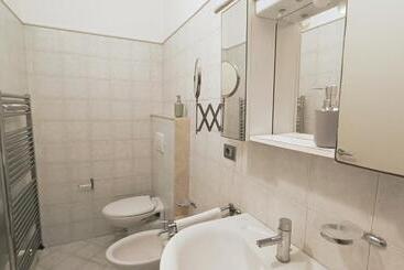تختخواب و صبحانه Edera Rooms And Apartment