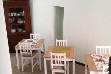 Bomarosa B&b