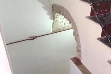 Bomarosa B&b