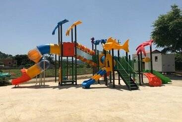 هتل Villaggio Turistico Arco Delle Rose Campsite