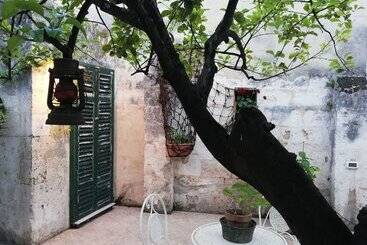 پانسیون Agorà Suites & Apartments