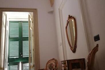 پانسیون Agorà Suites & Apartments
