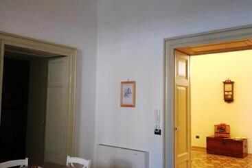 پانسیون Agorà Suites & Apartments