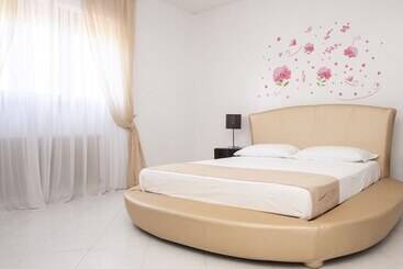 تختخواب و صبحانه Resort La Magnolia