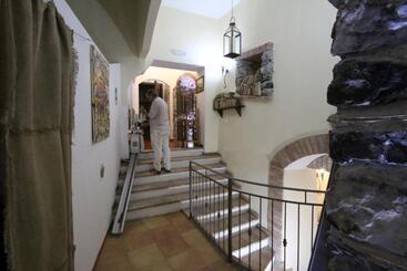 مسافرخانه Albergo Diffuso Borgo Dei Greci