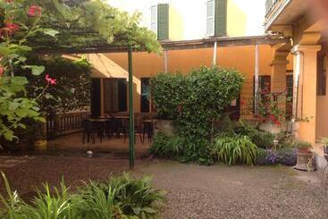 هتل Albergo Giardinetto