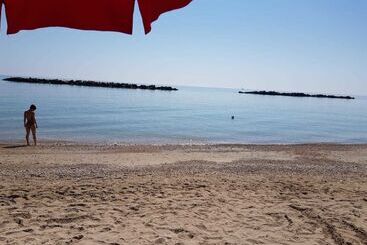 هتل Ambruosi Village Resort & Spa