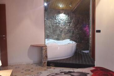 پانسیون Borgo Paradiso