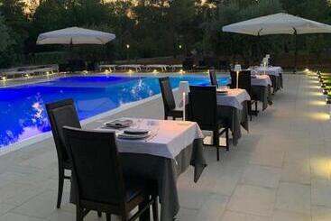 پانسیون San Vincenzo Resort