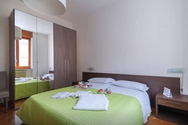تختخواب و صبحانه Cream & Caramel Bed