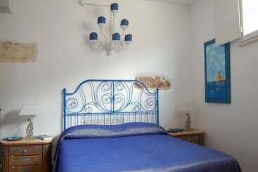تختخواب و صبحانه Letto E Merenda