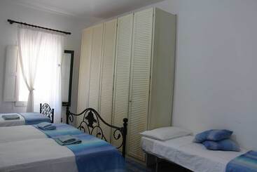 تختخواب و صبحانه Villa Dei Pini