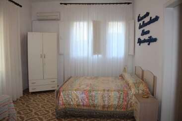 تختخواب و صبحانه Villa Dei Pini