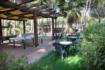 هتل Camping Villaggio Thurium