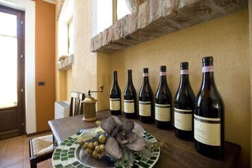 هتل روستایی Agriturismo Cascina Monchiero