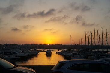 تختخواب و صبحانه La Terrazza Sul Mare