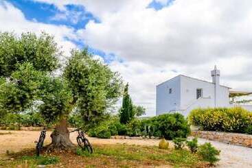 هتل روستایی Masseria Montefieno