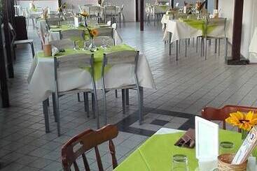 هتل Villaggio Costa D Argento