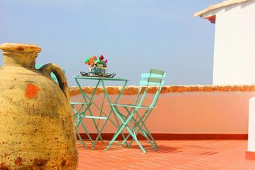تختخواب و صبحانه Casale Racalmare