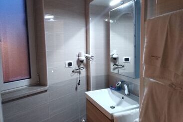 Domus Al Corso B&b