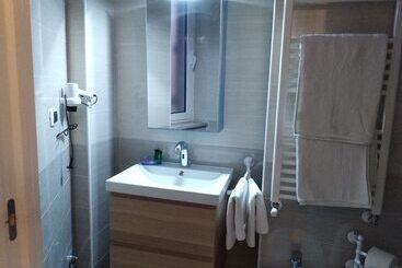 Domus Al Corso B&b