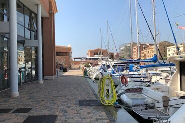 فندق Yacht Suite   Marina Di Grosseto