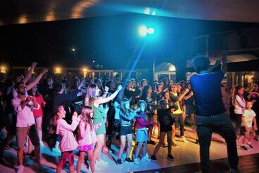 هتل Centro Vacanze Camping Spinnaker