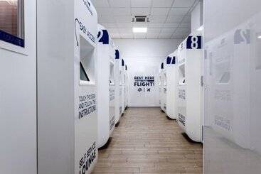 هتل Resting Pods   Zzzleepandgo Bgy Airport