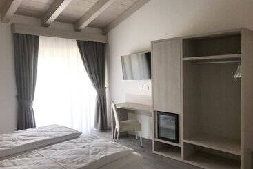 교외 호텔 Maso Tobel Riva Del Garda