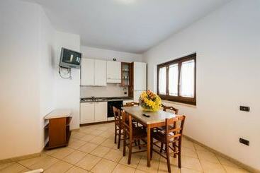 اقامتگاه Villaggio Punta Alice Srl