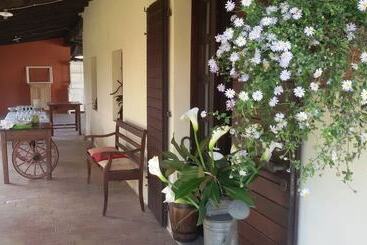 تختخواب و صبحانه Fiori Di Maggio
