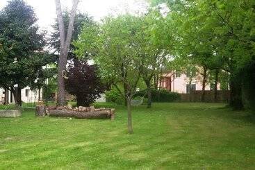 تختخواب و صبحانه Fiori Di Maggio