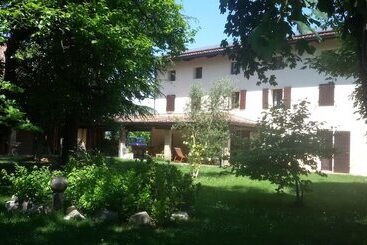 تختخواب و صبحانه Fiori Di Maggio