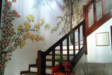 تختخواب و صبحانه Fiori Di Maggio