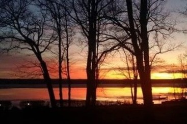 تختخواب و صبحانه Maple Springs Lake Side Inn