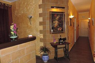 تختخواب و صبحانه Triskell Camere & Relax