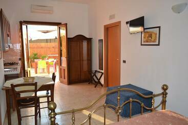 مسافرخانه Case Vacanze La Giara