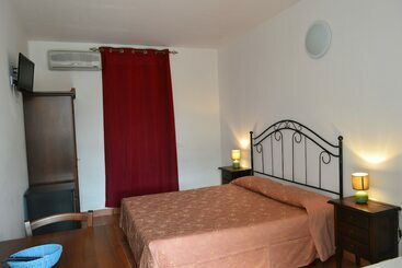 مسافرخانه Case Vacanze La Giara