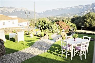 هتل روستایی Country House S Ozzastru