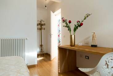پانسیون Guest House Le Acacie